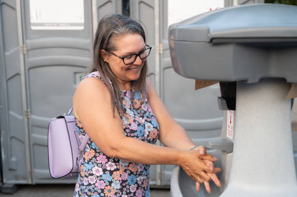 Best Portable bathroom rental  in Valmeyer, IL